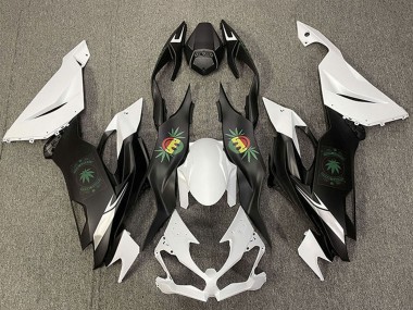 Wholesale 2019-2022 Kawasaki ZX6R Motorcycle Fairings - White Black Happy Face