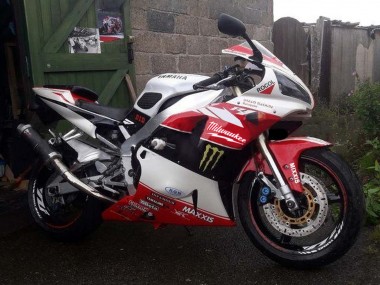 Wholesale 1998-1999 Yamaha YZF 1000 R1 Motorcycle Fairings - Red White Black Yellow Monster Milwaukee MAXXIS 11