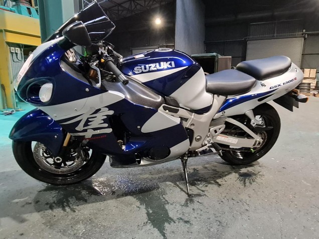 1996-2007 Suzuki GSXR 1300 Hayabusa Motorcycle Fairings - Blue White