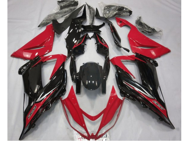 Black and Red 13-18 ZX6R Fairings