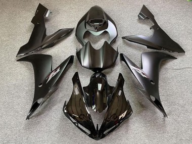 Matte Black Style 04-06 R1 Fairings