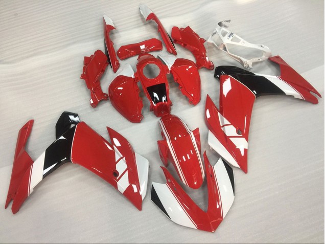 Red and White Gloss 15-18 R3 Fairings Red and White Gloss 15-18 R3 Fairings